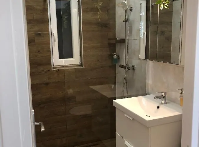 Downtown Station Apartman *